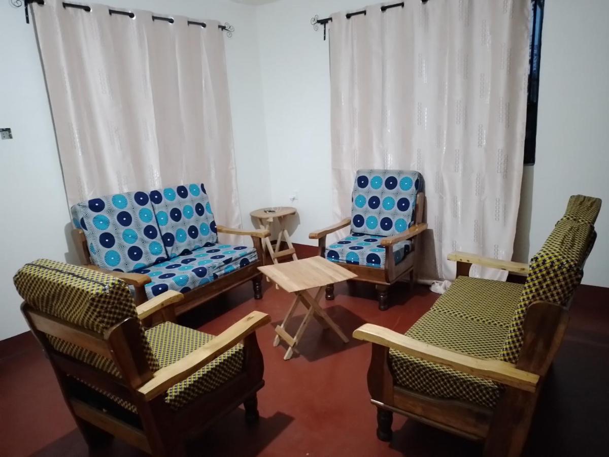 Ewaso Maasai Apartment Моши Екстериор снимка